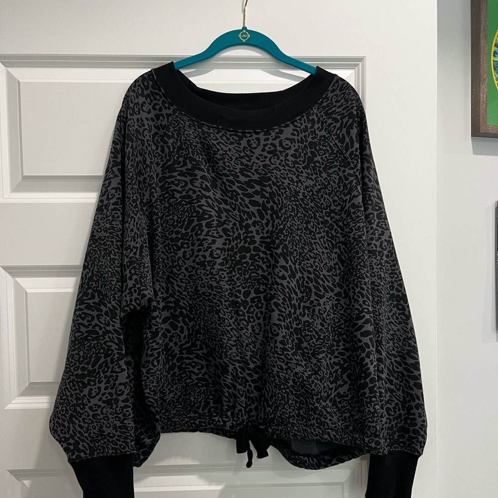 Old Navy Activewear sweatshirt